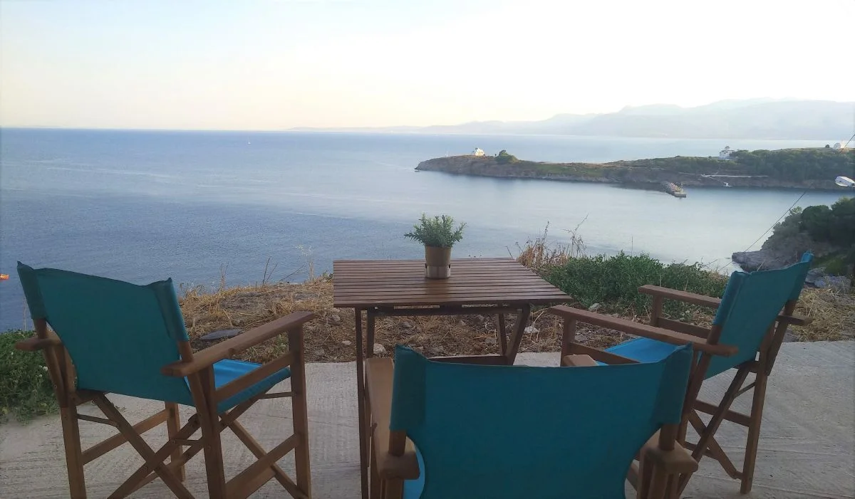 Ενοικιαζομενα δωματια στις Οινουσσες oinousses-rooms.gr